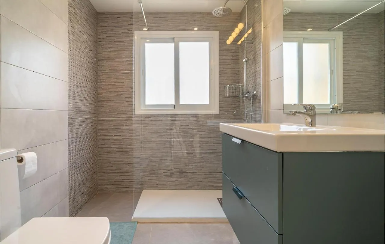 Cozy Apartment In Benalmadena Costa With Kitchen Ισπανία