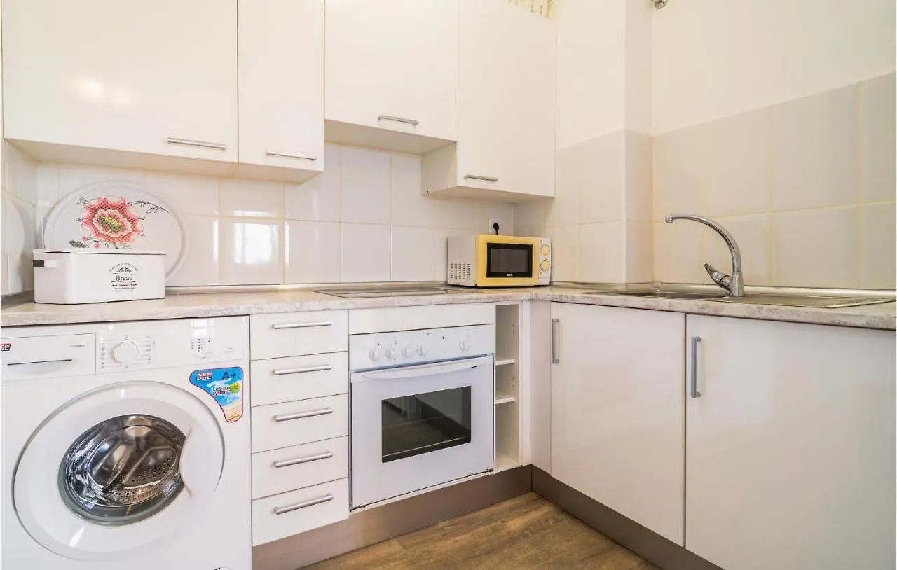 Cozy Apartment In Benalmadena Costa With Kitchen 0*,  Ισπανία